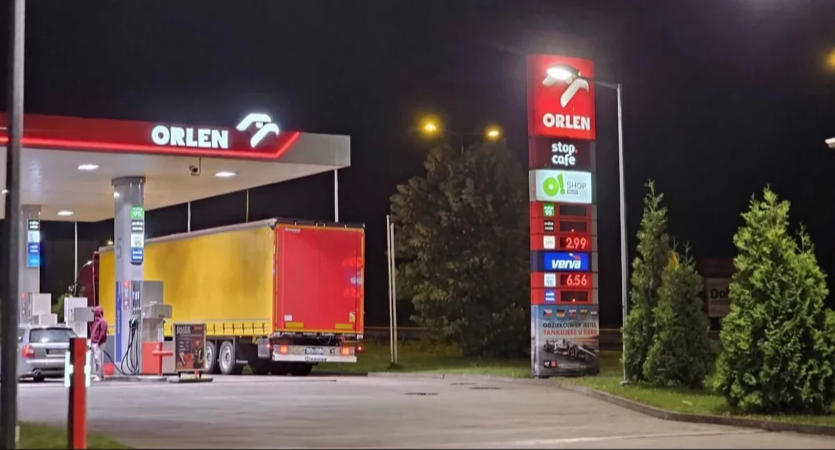 Życie miasta, Paliwa droższe nowego Wzrost opłaty paliwowej potwierdzony - zdjęcie, fotografia