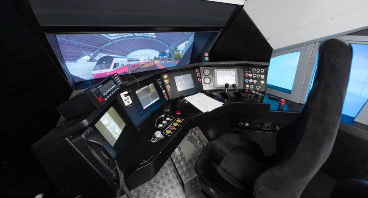 Życie miasta, Kolejowe aukcje darmowe przejazdy pociągami Kolei Śląskich wolontariuszy podczas Finału WOŚP - zdjęcie, fotografia