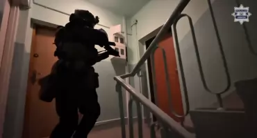 Nalot kontterrorystów na kiboli w Jaworznie
