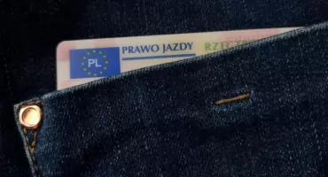 Jakie wyniki na egzaminach osiągają kursanci jaworznickich szkół jazdy?