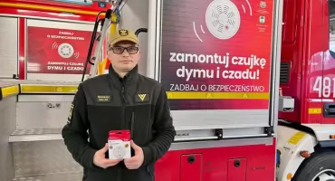 Czujki czadu i dymu trafiły do mieszkań w Jaworznie