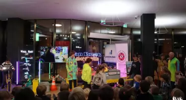 Naukowy finał wakacji w Jaworznie. Wieczór pełen atrakcji w bibliotece