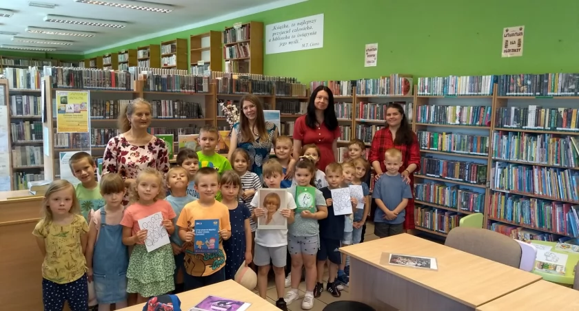 Dzieci z PM nr 17 na spotkaniu z Krystyną Sokół w MBP filia w Szczakowej 