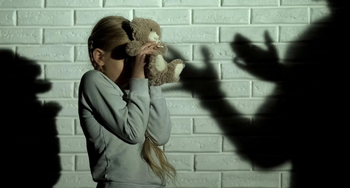 Edukacja, Nauczyciel zwróci jeszcze większą uwagę siniaki ucznia - zdjęcie, fotografia