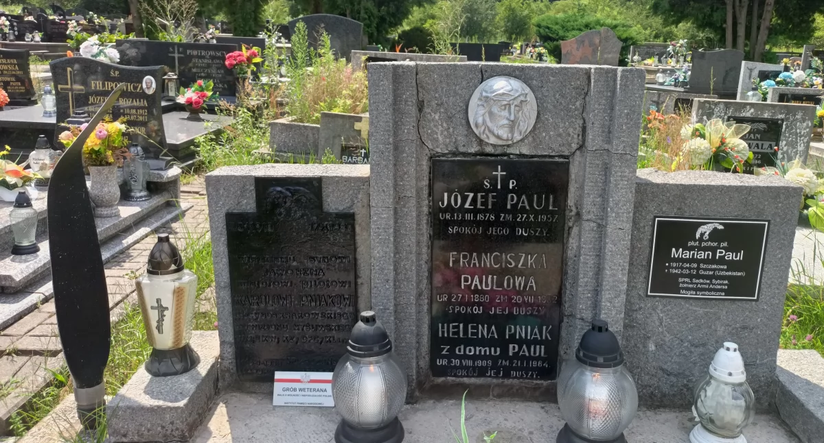 Grób na szczakowskim cmentarzu 