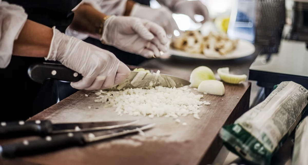 Informator / Materiały zewnętrzne , Kontrola sanepidu restauracji zwraca uwagę - zdjęcie, fotografia