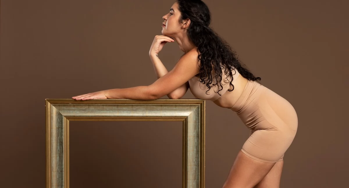 Informator / Materiały zewnętrzne , bielizna korygująca może skutecznie modelować sylwetkę - zdjęcie, fotografia