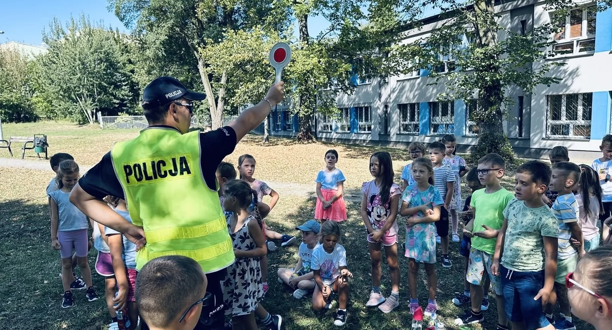 Komunikaty Policja, Bezpieczna droga szkoły Jaworznie - zdjęcie, fotografia