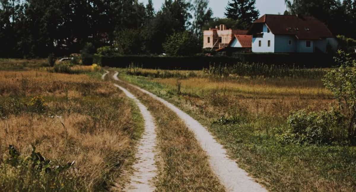 Informator / Materiały zewnętrzne , Ustanowienie służebności drogi koniecznej procedura znaczenie prawne - zdjęcie, fotografia