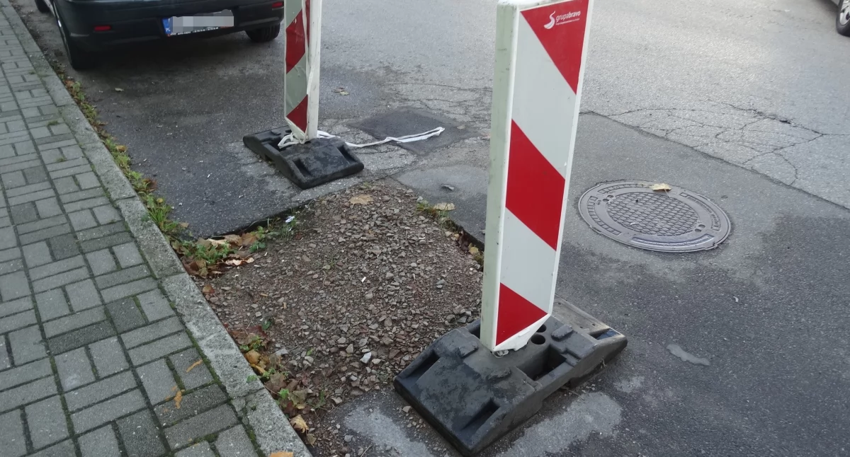 Dziura na ul. Gwarków.