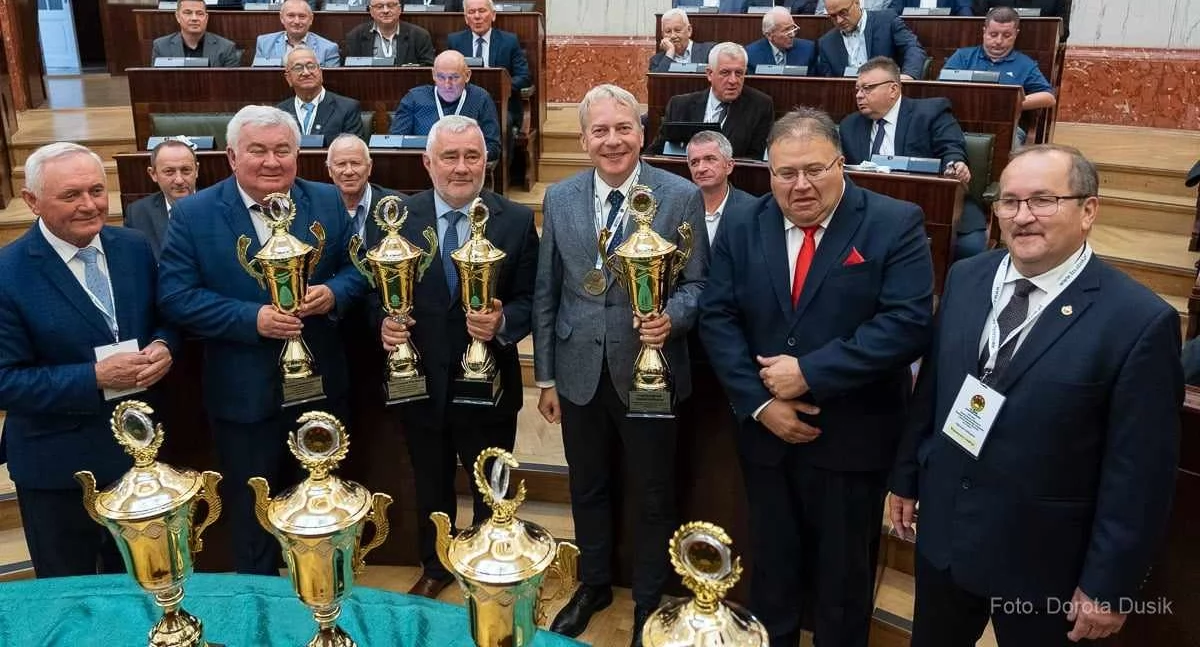 Wręczenie wyróżnień zasłużonym działaczom i klubom