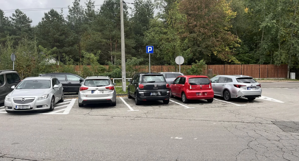 Nowy parking na pętli autobusowej na Sobieskim 