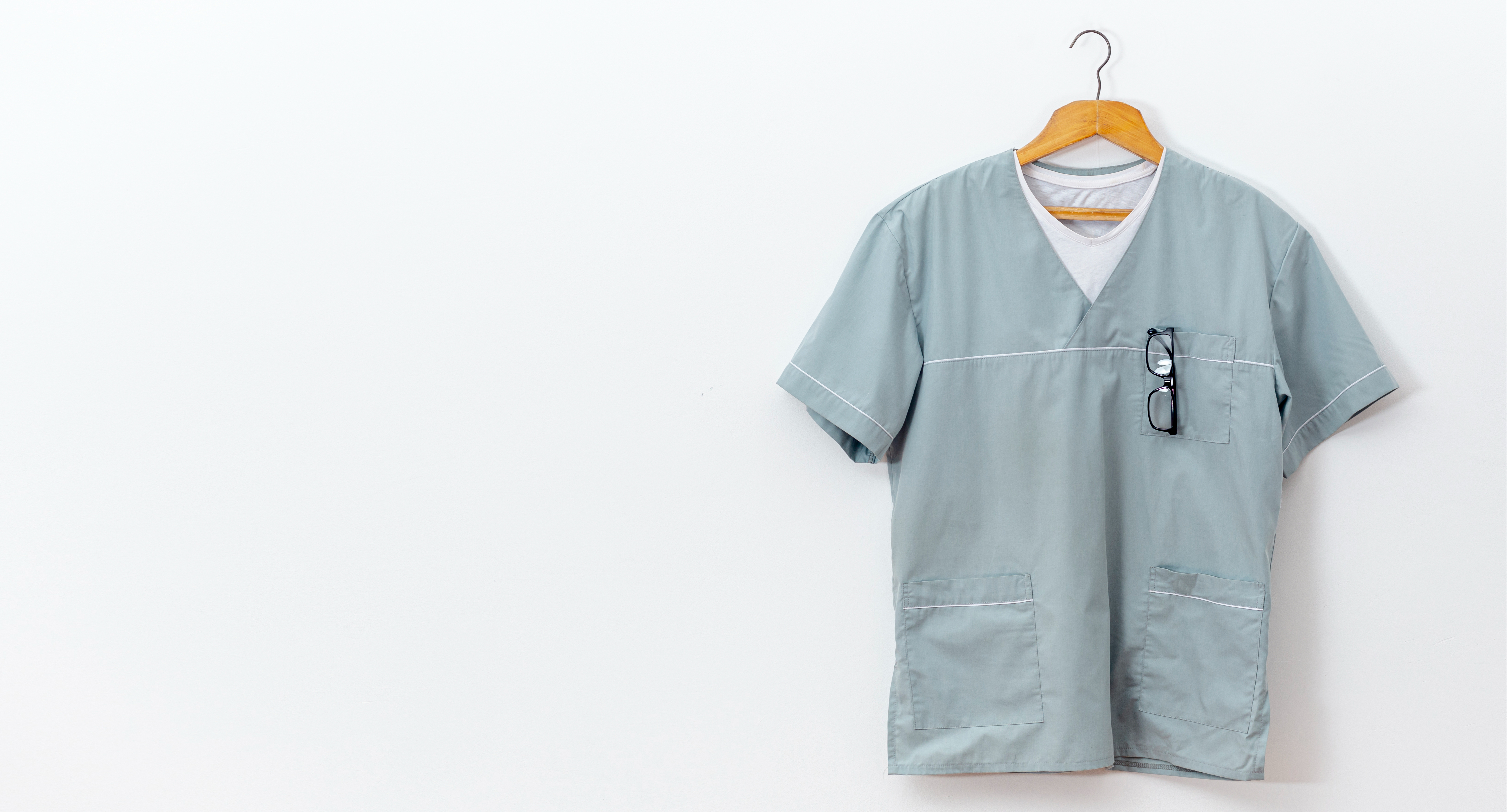 Informator / Materiały zewnętrzne , Medhoodie nowoczesne rozwiązania odzieżowe personelu medycznego - zdjęcie, fotografia