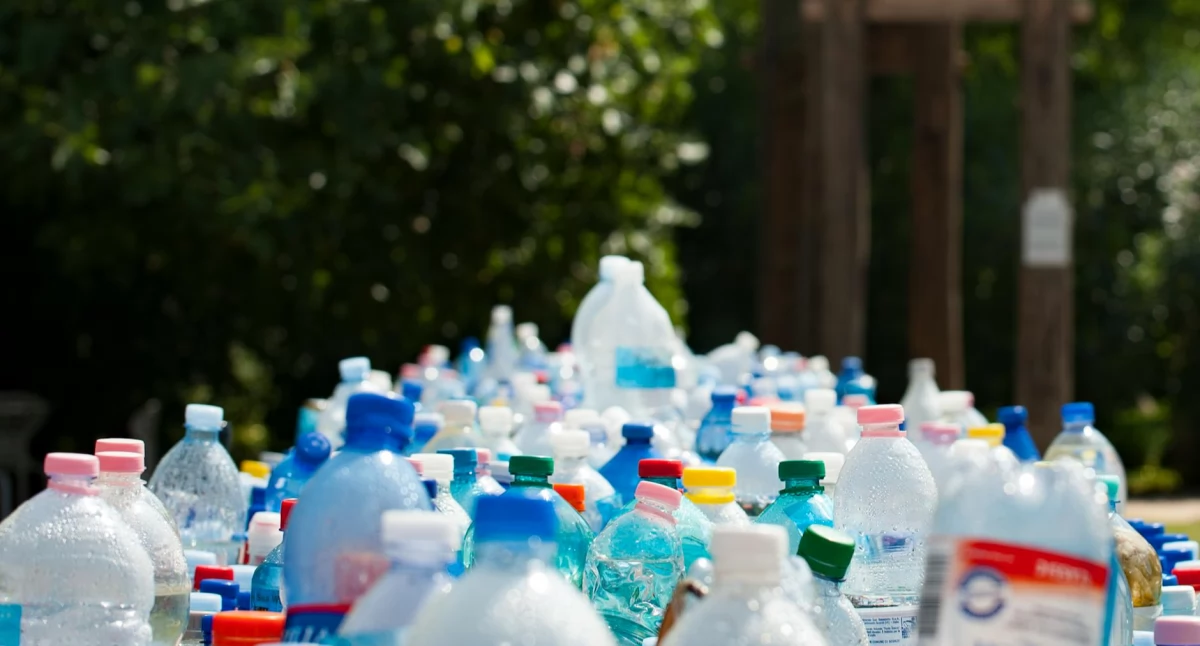Informator / Materiały zewnętrzne , Dlaczego recykling plastiku ważny - zdjęcie, fotografia