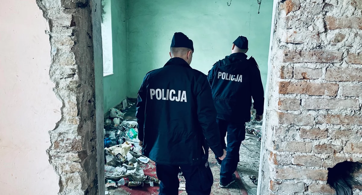 Komunikaty Policja, Reaguj zagrożenia związane wychłodzeniem organizmu apeluje policja - zdjęcie, fotografia