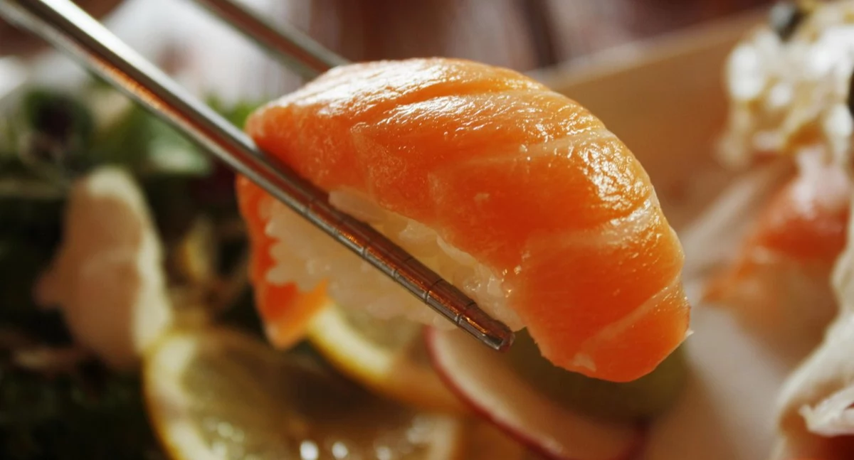Informator / Materiały zewnętrzne , Sushi dostawą terenie Warszawy smacznie szybko - zdjęcie, fotografia