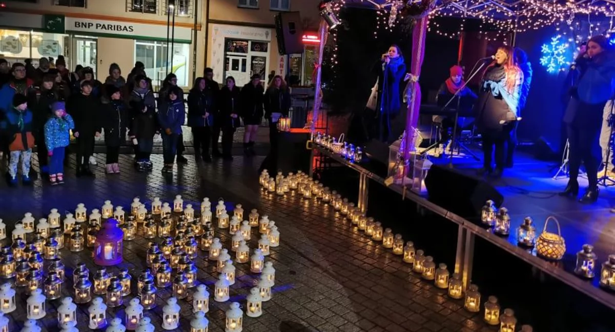 przekazanie Betlejemskiego Światła Pokoju. Foto jaw.pl 2023 