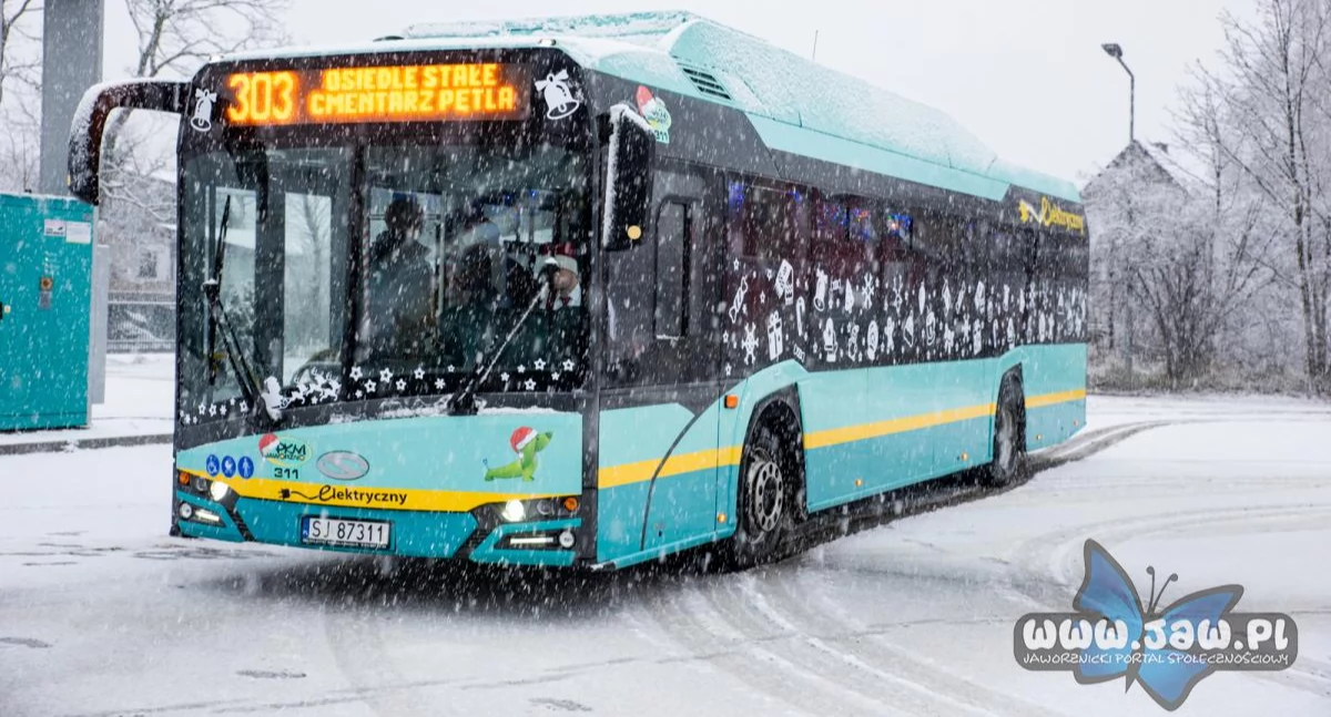 Życie miasta, Dostępność transportu publicznego  śląskim  wciąż więcej barier rozwiązań w Jaworznie - zdjęcie, fotografia