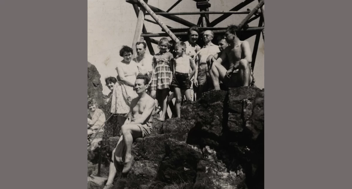 Wieża triangulacyjna na długoszyńskim Wale, lata 70. XX wieku (ze zbiorów autora)