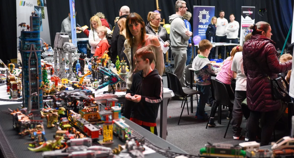 Rafiki & Bricki i jego klocki LEGO na finale WOŚP - wiadomości