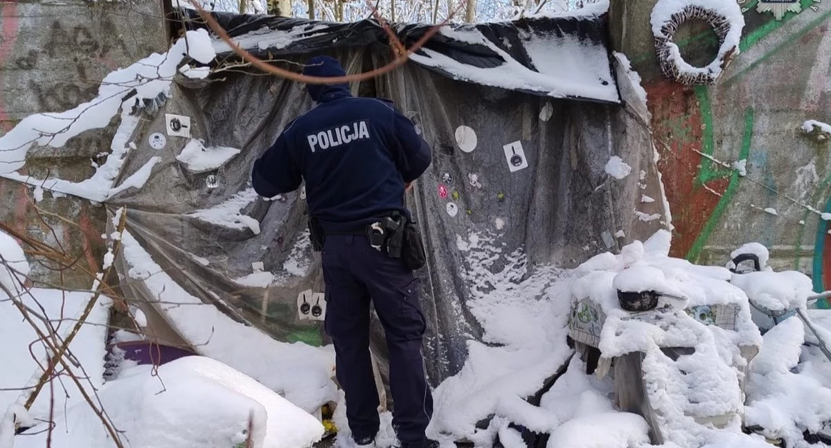 Komunikaty Policja, Pomóż przetrwać mróz jeden telefon może uratować komuś życie - zdjęcie, fotografia