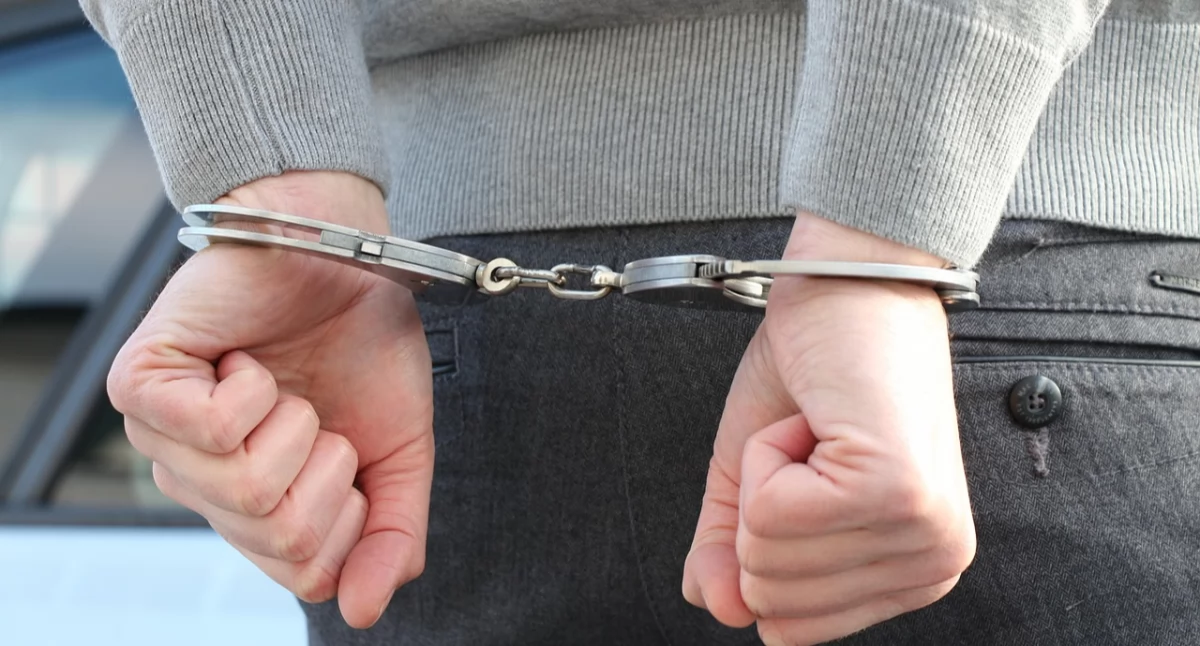 Komunikaty Policja, Pięciu poszukiwanych zatrzymanych zaledwie skuteczność policjantów Jaworzna - zdjęcie, fotografia