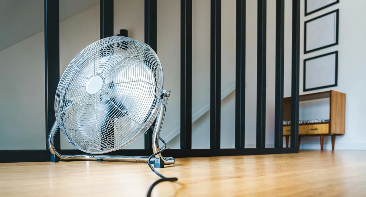 Informator / Materiały zewnętrzne , Klimatyzacja chłodnicza komfort zasięgu ręki - zdjęcie, fotografia