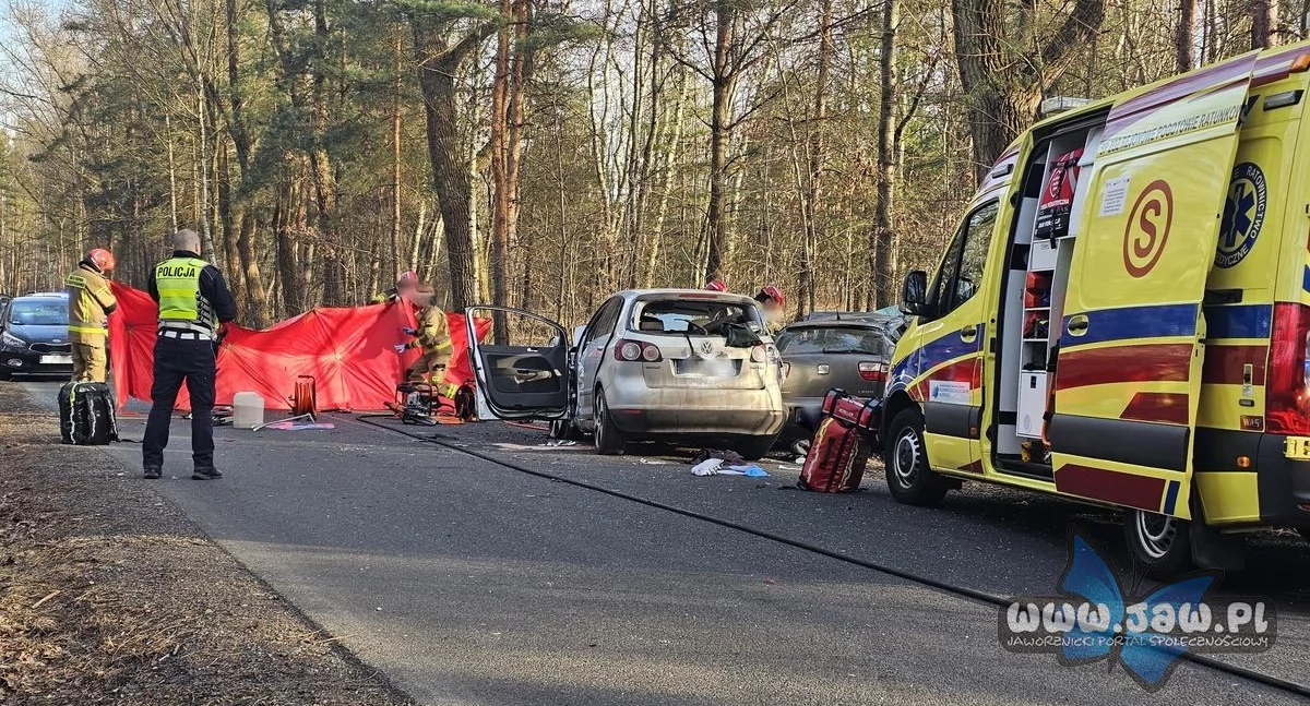 Życie miasta, Wsparcie męża dzieci tragicznie zmarłej latki - zdjęcie, fotografia