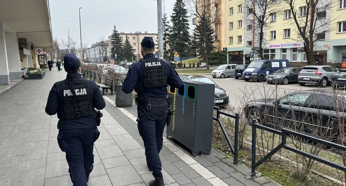 Komunikaty Policja, Policja zwiększa patrole ograniczyć spożywanie alkoholu miejscach publicznych - zdjęcie, fotografia
