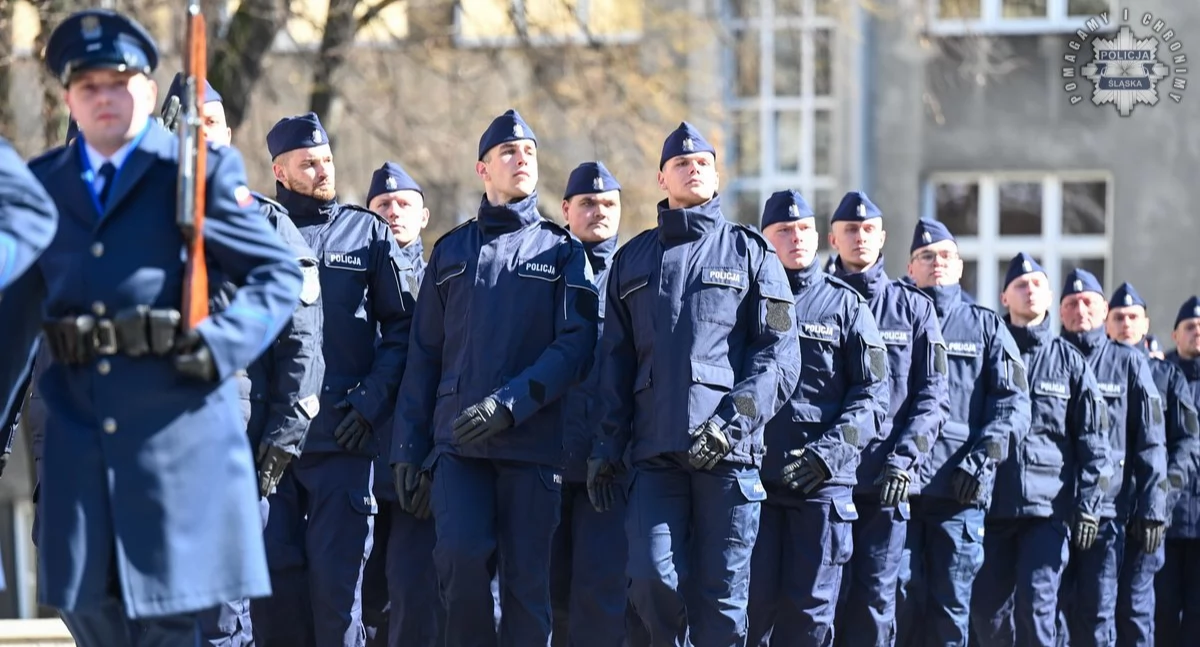 Komunikaty Policja, nowych policjantów wstąpiło służby Wśród kobiet - zdjęcie, fotografia