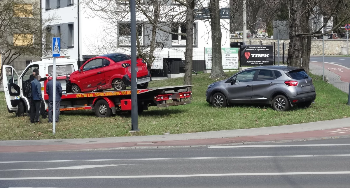 Kolizja pod galerią