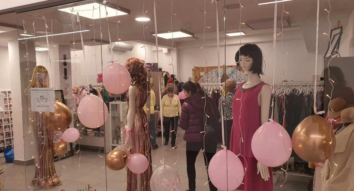 Nieistniejący już Charity Shop w Pawilonie 72. Fot: Fundacja Kobieca Przystań