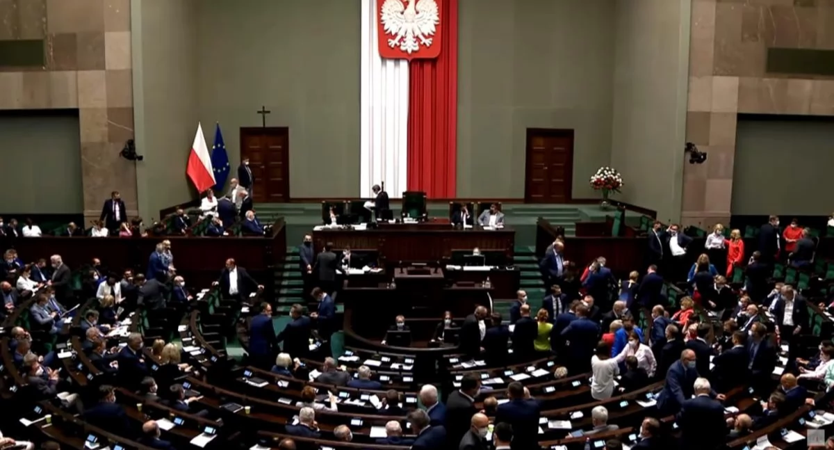 Życie miasta, Obniżenie składki zdrowotnej przedsiębiorców przyjmuje ustawę - zdjęcie, fotografia