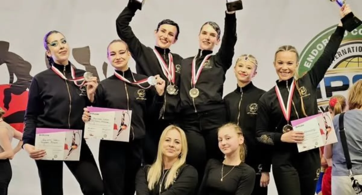 Sporty inne, Mistrzowskie Mistrzostwa Polski wykonaniu Arena Aerial School  - zdjęcie, fotografia
