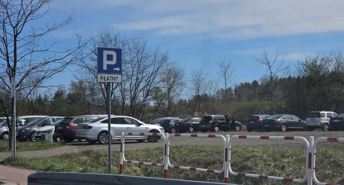 Życie miasta, Płatny parking GEOsferze - zdjęcie, fotografia