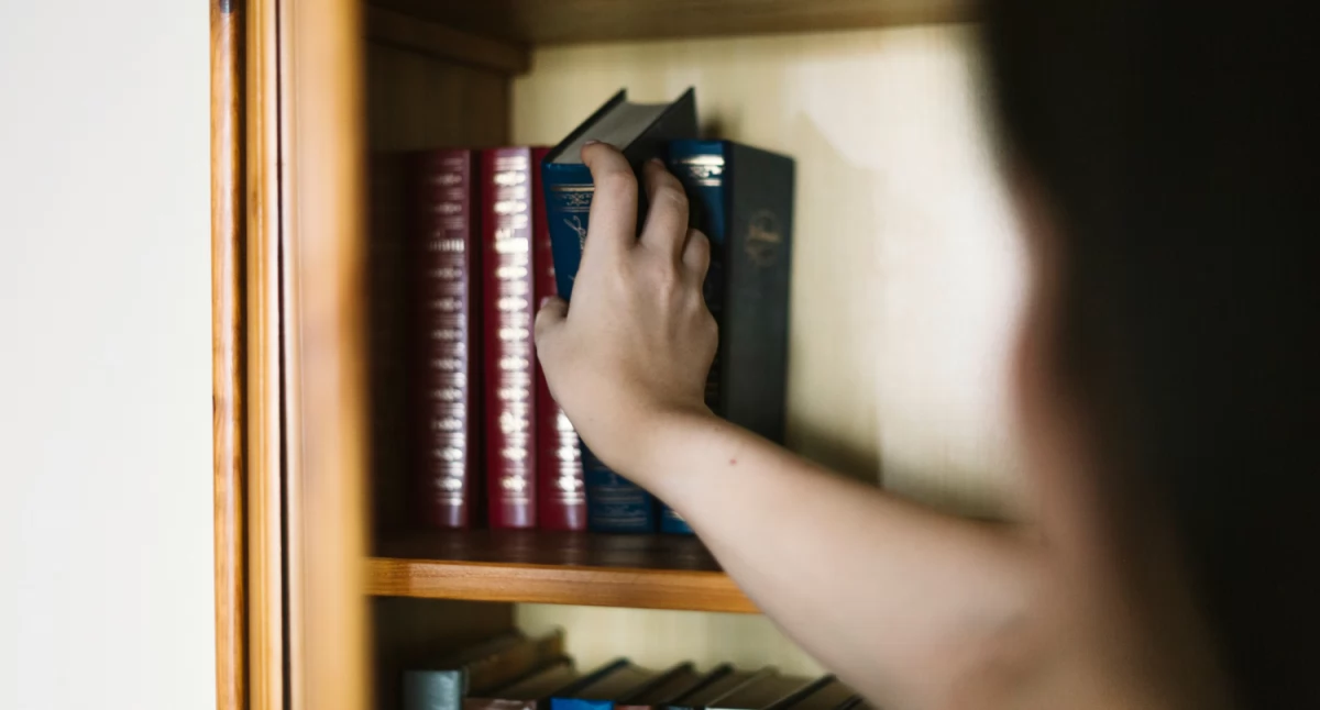 Informator / Materiały zewnętrzne , tradycyjne książki idzie również księgarnie przetrwają - zdjęcie, fotografia