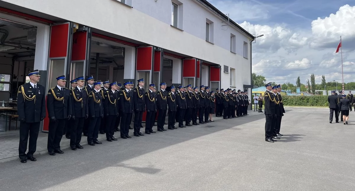 Życie miasta, Życzenia strażaków jaworznickiej Państwowej Straży jaworznickich Ochotniczych Straży Pożarnych - zdjęcie, fotografia