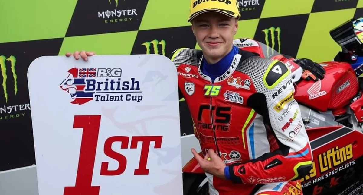 Fot. FB: Filip Surowiak #FS75. Zwycięstwo na torze Silverstone.