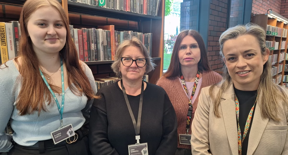 Życie miasta, Bibliotekarzy Bibliotek życzenia czytelników - zdjęcie, fotografia
