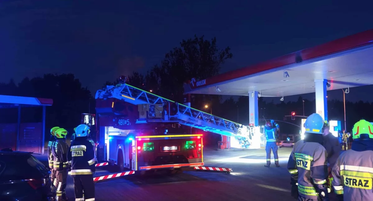 Życie miasta, Pożar Orlenie Niebezpieczna sytuacja stacji benzynowej - zdjęcie, fotografia