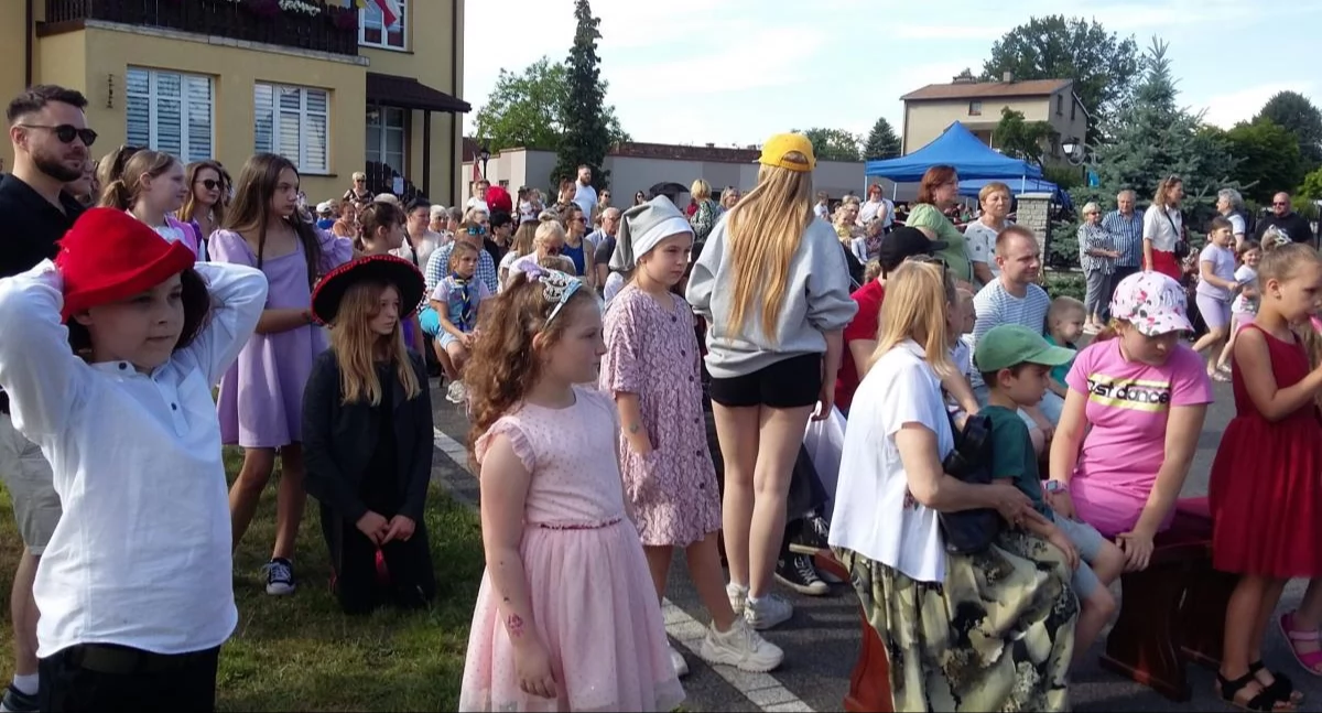 Życie miasta, Parafialny Festyn Anielski Dąbrowie Narodowej - zdjęcie, fotografia