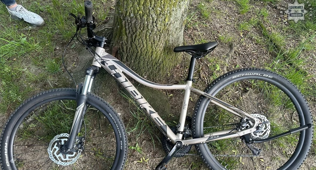 Komunikaty Policja, kilka godzin odzyskali rower zatrzymali seryjnego złodzieja - zdjęcie, fotografia
