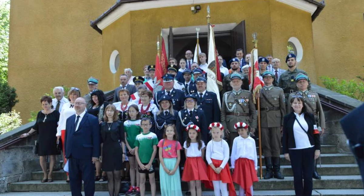 Życie miasta, Zaproszenie uroczystości pomnikiem Ciężkowicach - zdjęcie, fotografia