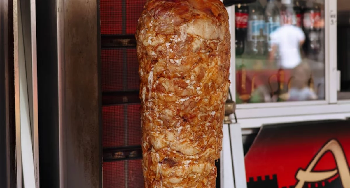 Informator / Materiały zewnętrzne , Lokalnie soczyście ogniem poznaj Kebab - zdjęcie, fotografia