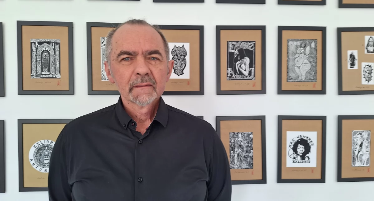 Kącik kulturalny, Artur Jaworek swoich linorytach robię sławy - zdjęcie, fotografia
