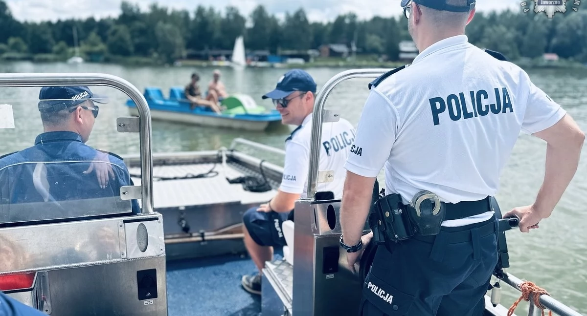 Życie miasta, Ruszają patrole wodne Sosiną - zdjęcie, fotografia
