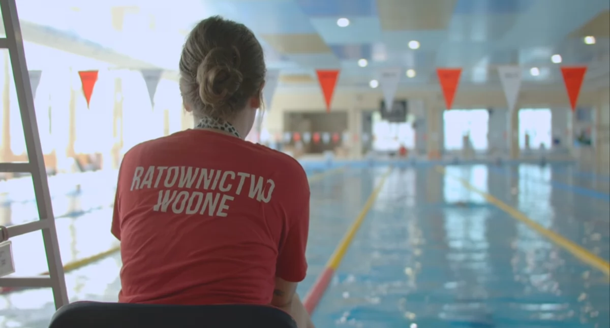 Ludzie, letni mężczyzna zmarł basenie Jaworznie Ewakuowano osób - zdjęcie, fotografia