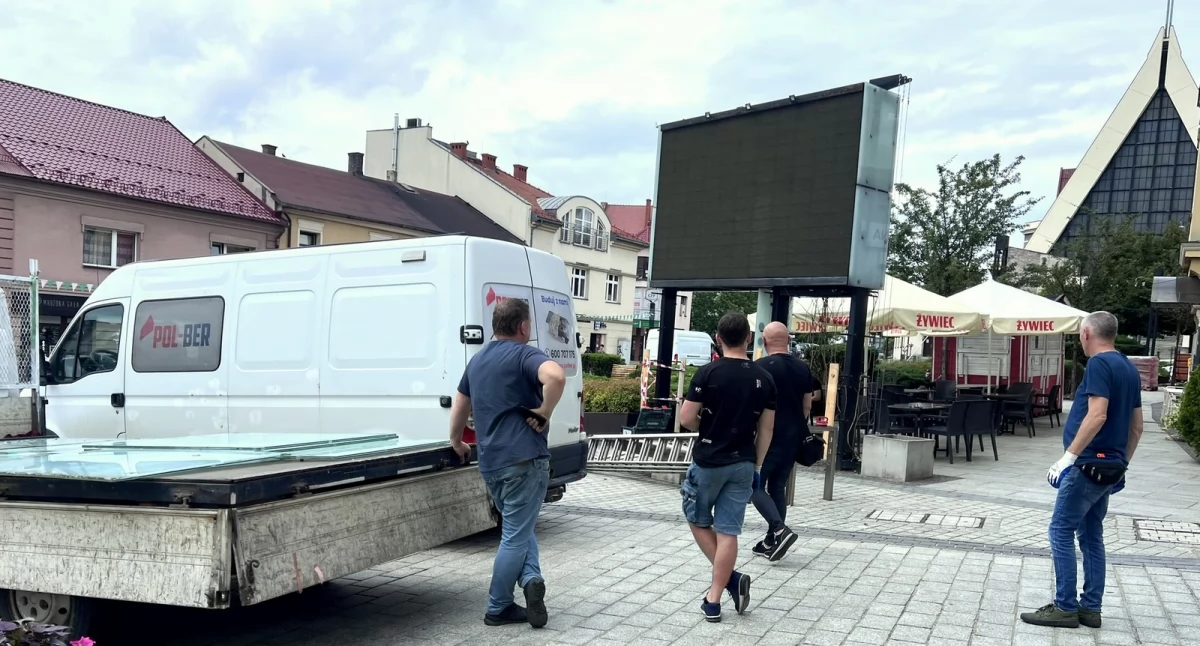 Życie miasta, Telebim rynku historia demontaż powstanie miejscu - zdjęcie, fotografia