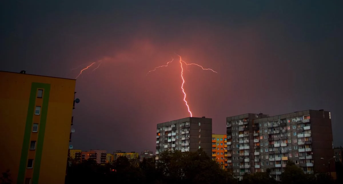 Życie miasta, Silne opady burze możliwe podtopienia Miasto zwołało zebranie sztabu kryzysowego - zdjęcie, fotografia