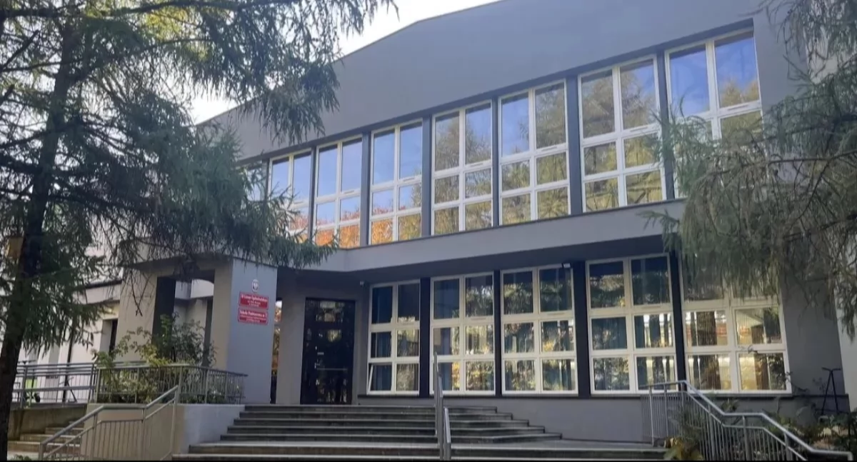 Edukacja, chętnych stanowisko dyrektora liceum - zdjęcie, fotografia